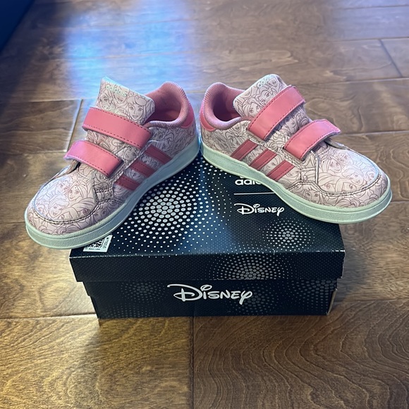 ADIDAS Princes shoes size 10 toddler - Picture 2 of 8